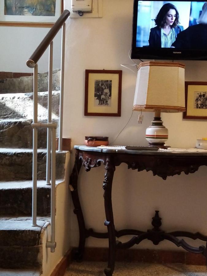 Casa Del Vicolo Verde Pontremoli Bagian luar foto