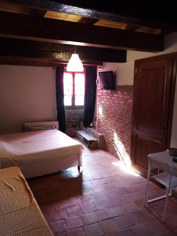 Casa Del Vicolo Verde Pontremoli Bagian luar foto