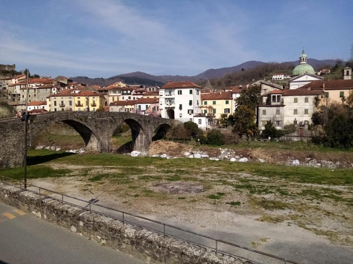 Casa Del Vicolo Verde Pontremoli Bagian luar foto