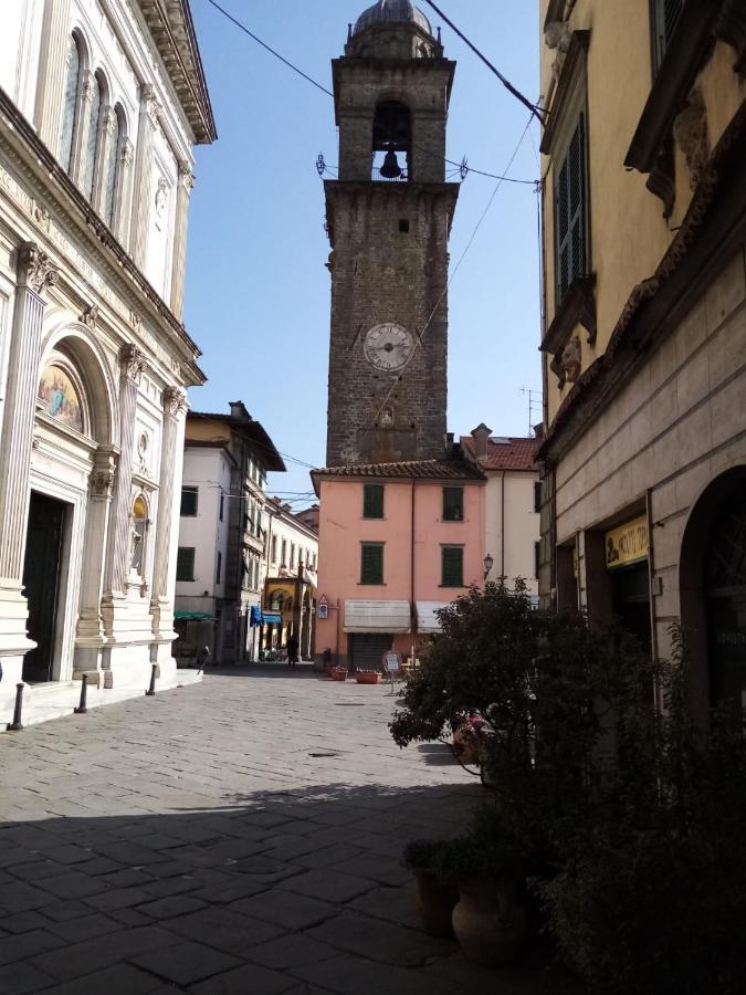 Casa Del Vicolo Verde Pontremoli Bagian luar foto